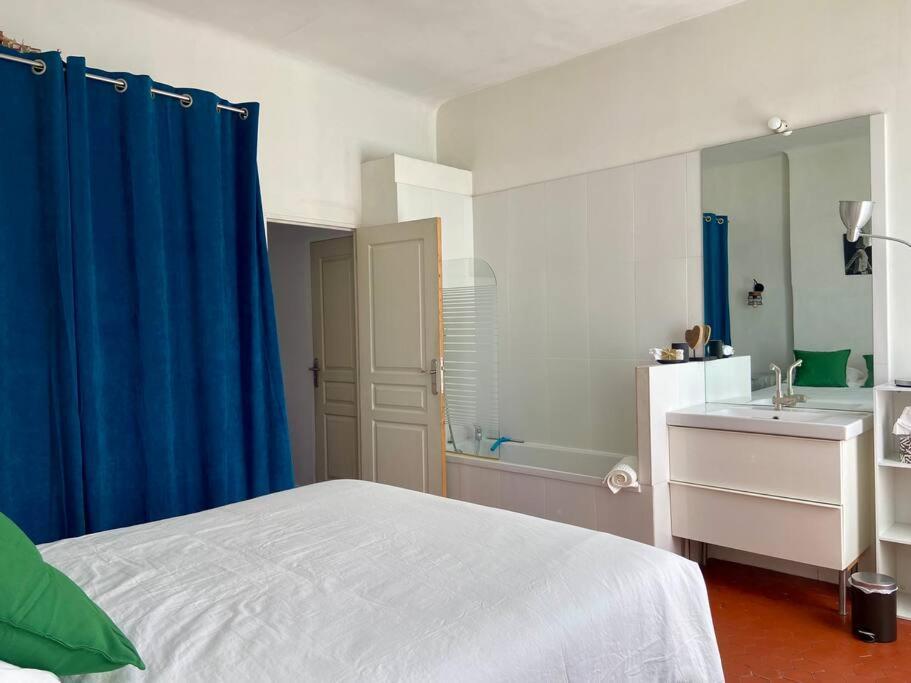 Logis Confortable - Accueillant Marseille Eksteriør billede